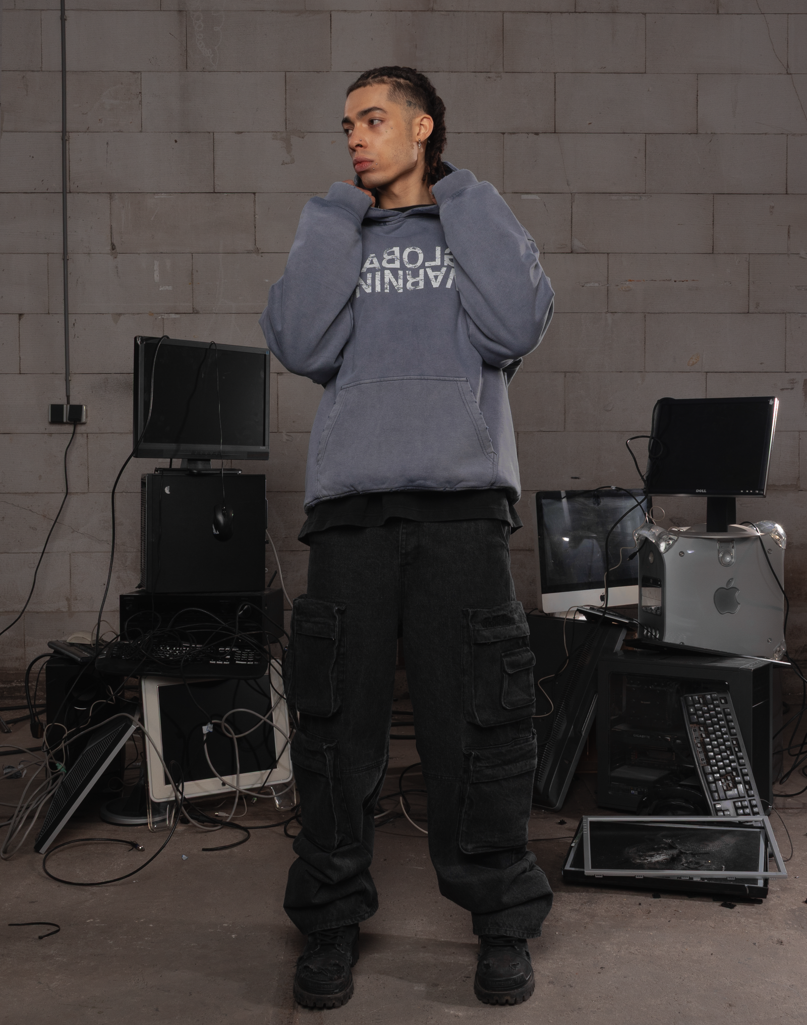 MIRRORED LOGO DISTRESSED HOODIE