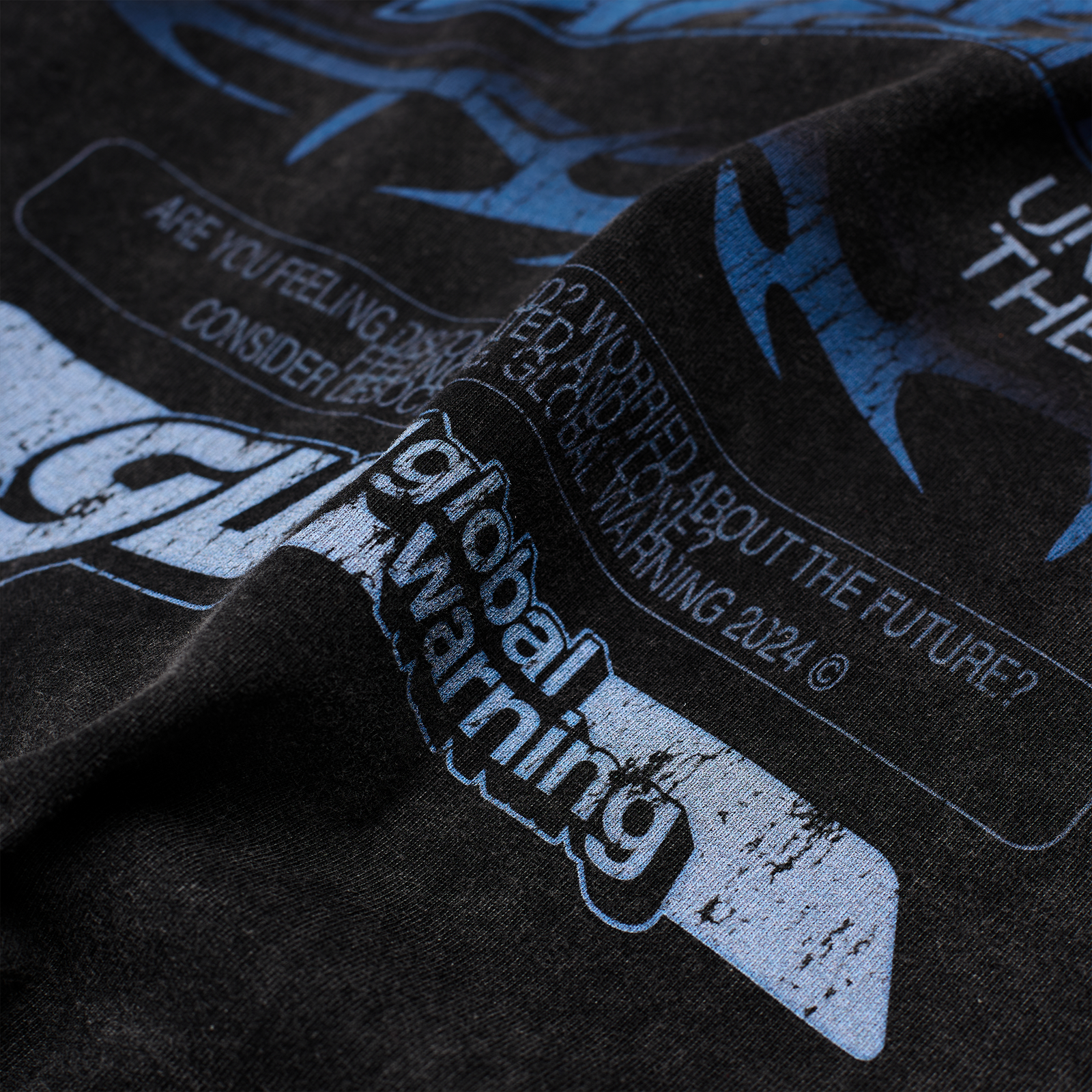 DESOCIALIZED 'UNFOLLOW THE NOISE' VINTAGE WASHED T-SHIRT